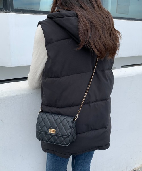 ABITOKYO（アビトーキョー）の「スタンドカラー中綿ベスト（ダウンベスト・レディース・ブラック/ベージュ・FREE）」の17枚目の写真