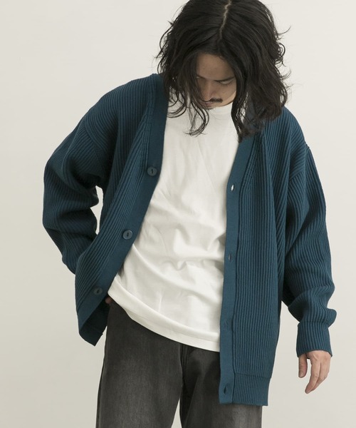 URBAN RESEARCH(アーバンリサーチ)の「URBAN RESEARCH iD オーバーサイズカーディガン(カーディガン/ボレロ・メンズ・ゴールド/グレー系その他/ブルー系その他/バーガンディー・LARGE/MEDIUM)」の6枚目の写真