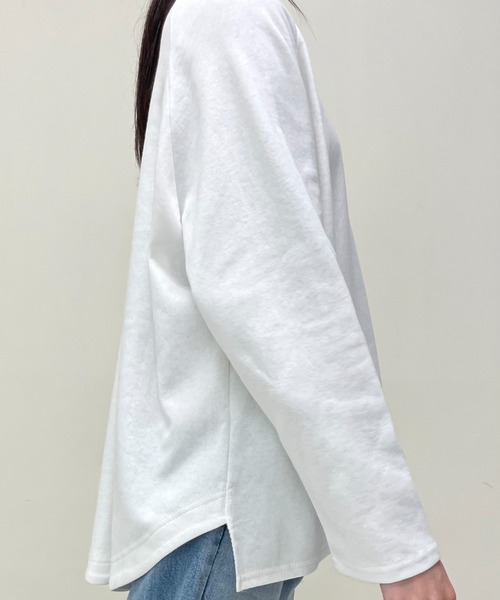 GLANCE(グランス)の「ポケット付きロングTシャツ(Tシャツ/カットソー・レディース・ブラック/カーキ/グレー/ホワイト/ブラウン・38)」の14枚目の写真