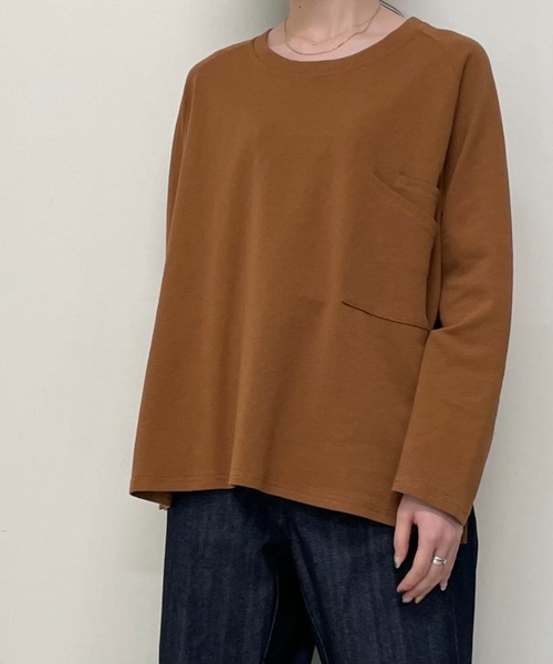 GLANCE(グランス)の「ポケット付きロングTシャツ(Tシャツ/カットソー・レディース・ブラック/カーキ/グレー/ホワイト/ブラウン・38)」の16枚目の写真