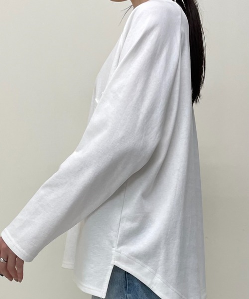 GLANCE(グランス)の「ポケット付きロングTシャツ(Tシャツ/カットソー・レディース・ブラック/カーキ/グレー/ホワイト/ブラウン・38)」の18枚目の写真