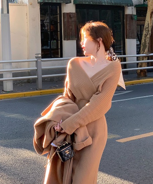 LUGG NAGG(ラグナグ)の「カシュクールリブ編みニットワンピース(ワンピース・レディース・コーラルピンク/ブラウン/ベージュ/ブラック/オリーブ/ブルー・M)」の12枚目の写真