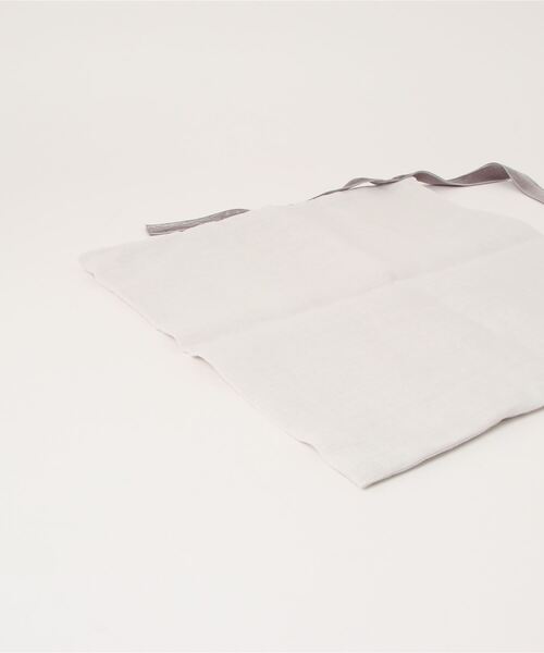 m.soeur（エムスール）の「ベロアリボンのトートバッグ＊バッグチャーム付き（トートバッグ・レディース・ホワイト・FREE）」の2枚目の写真