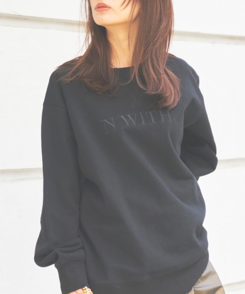 N WITH.（エヌウィズ）の「刺繍クルーネックスエット（スウェット・レディース・ブラック/カーキ/アイボリー・F）」の7枚目の写真