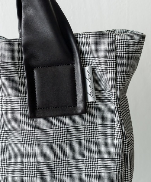 Kawa-Kawa（カワカワ）の「【kawa-kawa】NO1322 wet tradトートバッグ　Mサイズ（トートバッグ・レディース・チャコールグレー/グレー・FREE）」の16枚目の写真