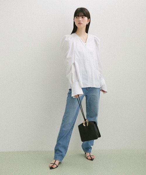 新品タグ付 アダムエロペ シェイプシルエットブラウス サックスブルー F アダムエロペ【サステナブル】シェイプシルエットブラウス