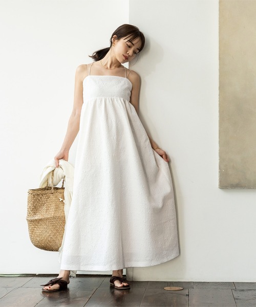 UR'S（ユアーズ）の「ふくれｼﾞｬｶﾞｰﾄﾞﾎﾙﾀｰｷｬﾐﾜﾝﾋﾟｰｽ（ワンピース・レディース・ホワイト/ブラック・S/M/L）」の6枚目の写真