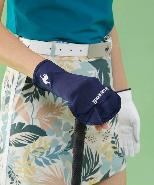le coq sportif GOLF（ルコックスポルティフゴルフ）の「クーリングUV手甲 ゴルフウエア レディース（ゴルフグッズ・レディース・ネイビー/ホワイト・F）」の2枚目の写真