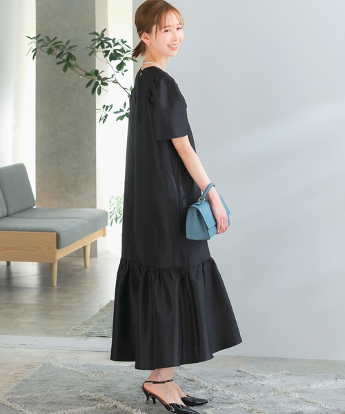 URBAN RESEARCH ROSSO（アーバンリサーチロッソ）の「ペプラムヘムシャンタンドレス（ドレス・レディース・ブラック/ベージュ系その他・FREE）」の12枚目の写真