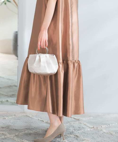 URBAN RESEARCH ROSSO（アーバンリサーチロッソ）の「ペプラムヘムシャンタンドレス（ドレス・レディース・ブラック/ベージュ系その他・FREE）」の14枚目の写真