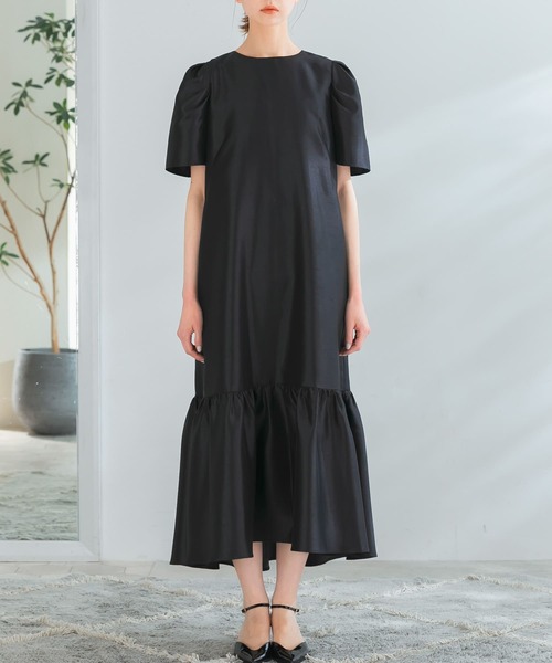 URBAN RESEARCH ROSSO（アーバンリサーチロッソ）の「ペプラムヘムシャンタンドレス（ドレス・レディース・ブラック/ベージュ系その他・FREE）」の19枚目の写真