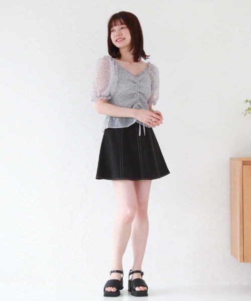 archives（アルシーヴ）の「配色ステッチフレアミニスカート（スカート・レディース・グレー/ブラック/ベージュ・MEDIUM）」の18枚目の写真