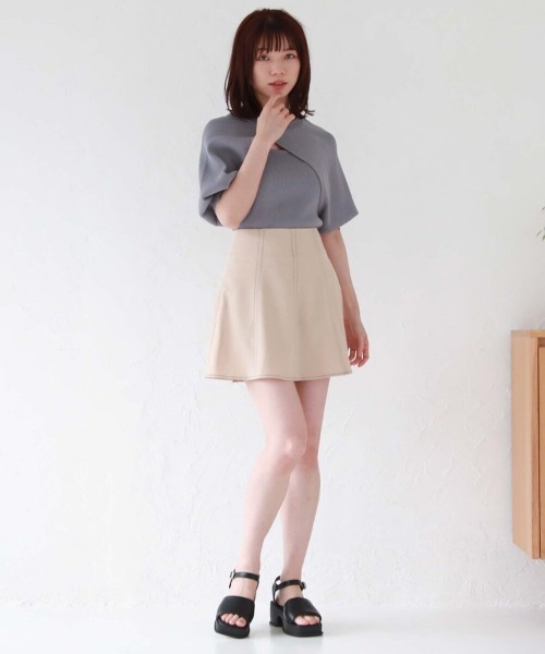 archives（アルシーヴ）の「配色ステッチフレアミニスカート（スカート・レディース・グレー/ブラック/ベージュ・MEDIUM）」の8枚目の写真