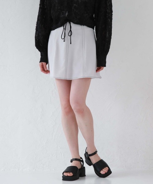 archives（アルシーヴ）の「配色ステッチフレアミニスカート（スカート・レディース・グレー/ブラック/ベージュ・MEDIUM）」の10枚目の写真