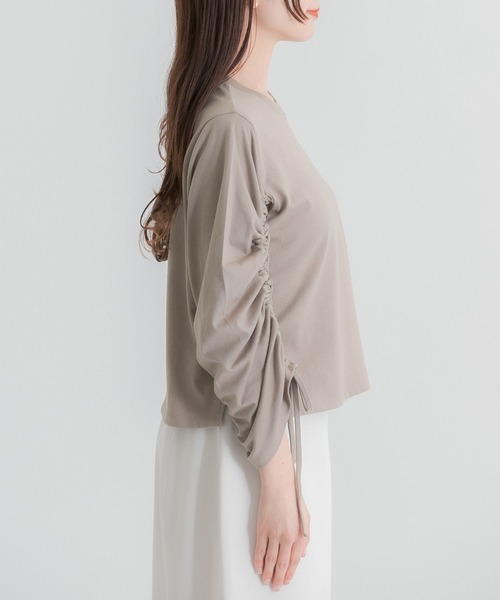 HEYUMM（ヘユム）の「ギャザースリーブクロップドTシャツ（Tシャツ/カットソー・レディース・モカ/ブラック/オフホワイト・ONE）」の15枚目の写真