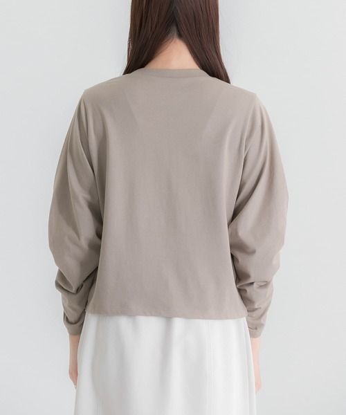 HEYUMM（ヘユム）の「ギャザースリーブクロップドTシャツ（Tシャツ/カットソー・レディース・モカ/ブラック/オフホワイト・ONE）」の14枚目の写真