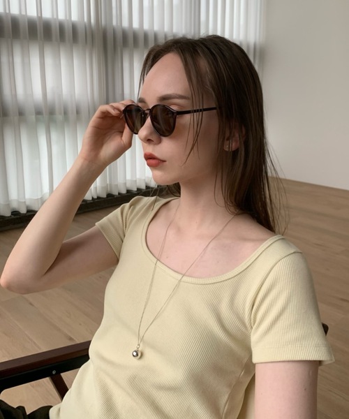 Didot.showroom（ディドット ショールーム）の「UVカット ボストンクリアカラーサングラス（サングラス・レディース・ブラック/ブラウン/レオパード/イエロー/ブルー・FREE）」の3枚目の写真