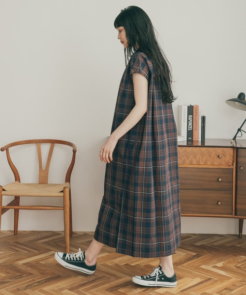 FORK&SPOON（フォークアンドスプーン）の「FORK&SPOON　バンドカラーフレンチスリーブシャツワンピース（ワンピース・レディース・ネイビー/グレー系その他/ブラウン系その他・1）」の12枚目の写真