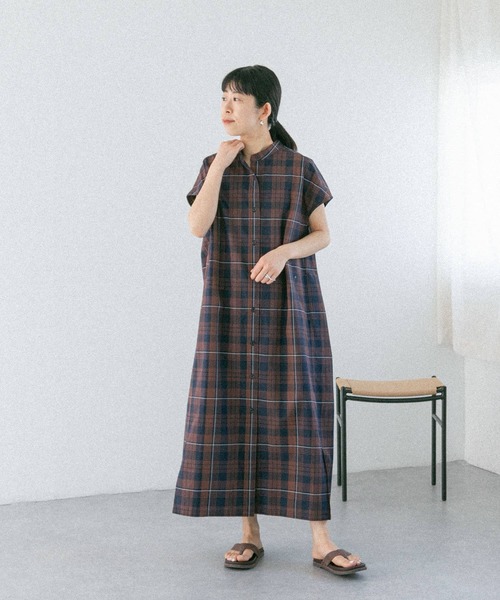 FORK&SPOON（フォークアンドスプーン）の「FORK&SPOON　バンドカラーフレンチスリーブシャツワンピース（ワンピース・レディース・ネイビー/グレー系その他/ブラウン系その他・1）」の21枚目の写真