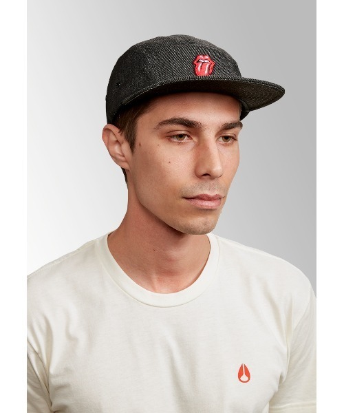 NIXON（ニクソン）の「【NIXON/ニクソン】Rolling Stones Strapback　ローリングストーンズ　コラボアイテム　キャップ　刺繍（キャップ・メンズ・ブラック系その他・FREE）」の5枚目の写真