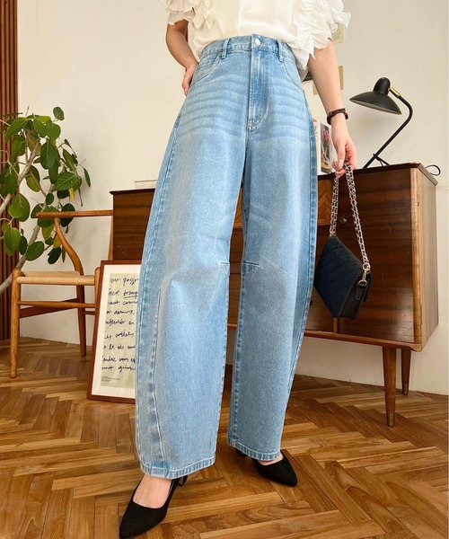 最終値下げ！新品room306contemporary カーブデニムパンツ 最終値下げ！新品room306contemporary カーブデニムパンツ