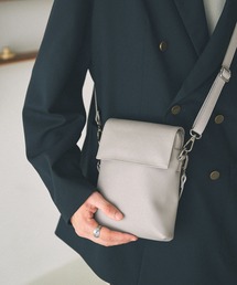 EMMA CLOTHES | シンセティックレザー スクウェアフラップミニショルダーバッグ EMMA CLOTHES 2023AW(ショルダーバッグ)