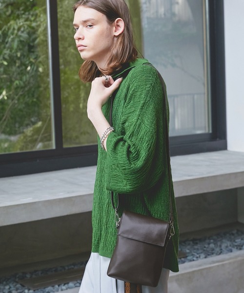 EMMA CLOTHES（エマクローズ）の「スクウェアフラップミニショルダーバッグ EMMA CLOTHES（ショルダーバッグ・メンズ・ブラック/アイボリー/ダークブラウン・FREE）」の6枚目の写真