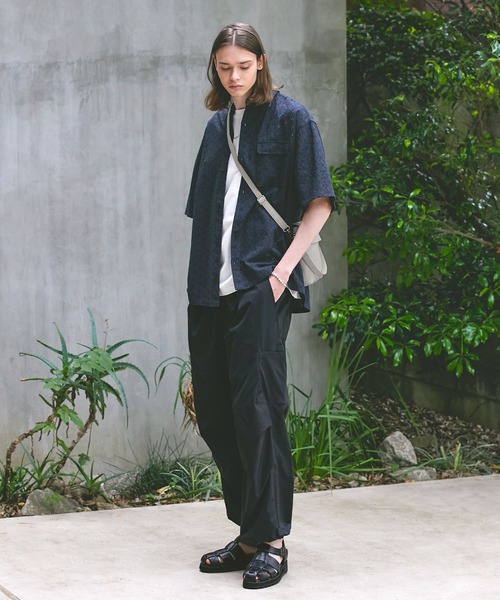 EMMA CLOTHES（エマクローズ）の「スクウェアフラップミニショルダーバッグ EMMA CLOTHES（ショルダーバッグ・メンズ・ブラック/アイボリー/ダークブラウン・FREE）」の9枚目の写真