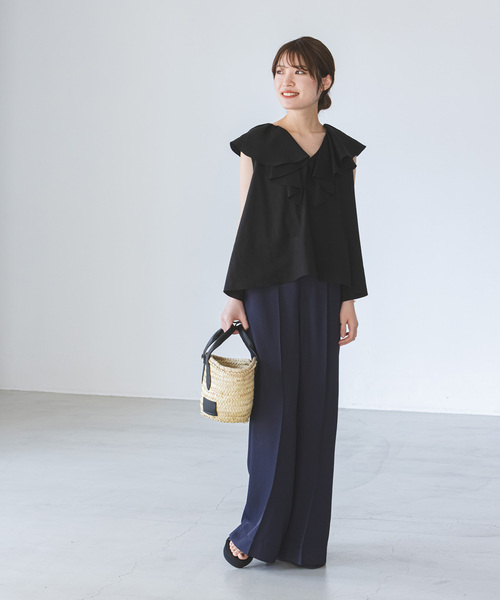 リネンフロントラッフルブラウス