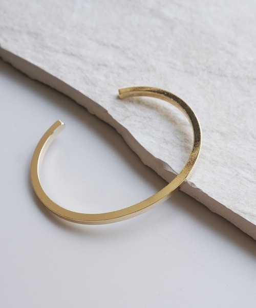 ammy.(エイミードット)の「【 ammy. / エイミードット 】 ライン デザイン バングル(バングル/リストバンド・レディース・ゴールド/ゴールド系その他/シルバー系その他/シルバー系その他3/ゴールド系その他3/ゴールド系その他2/シルバー/シルバー系その他2/ゴールド系その他4/シルバー系その他4・FREE)」の6枚目の写真