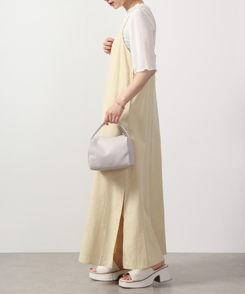 &soiree(アンドソワレ)の「&soiree スリットキャミワンピース(ワンピース・レディース・ブラック/カーキ・F)」の4枚目の写真