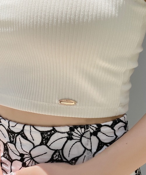 NOMAE（ノーマエ）の「クロスストラップパット付ショートキャミ（キャミソール・レディース・グリーン/ダークブラウン/アイボリー/ブラック・FREE）」の6枚目の写真