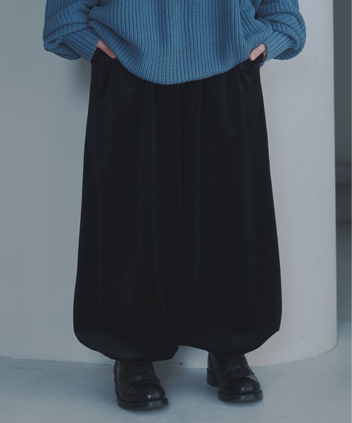 Utusiyo(ウツシヨ)の「velour balloon pants 庇陰(その他パンツ・メンズ・ベージュ/ブラック・FREE)」の2枚目の写真