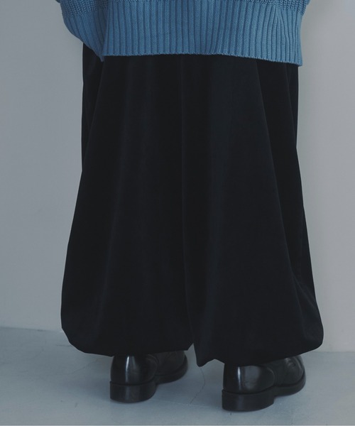 Utusiyo(ウツシヨ)の「velour balloon pants 庇陰(その他パンツ・メンズ・ベージュ/ブラック・FREE)」の7枚目の写真
