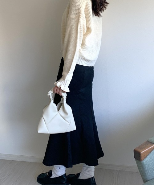 Silly（シリー）の「【韓国コーデに！】デニムマーメイドスカート（デニムスカート・レディース・ブルー/ブラック・SMALL/MEDIUM/LARGE）」の16枚目の写真