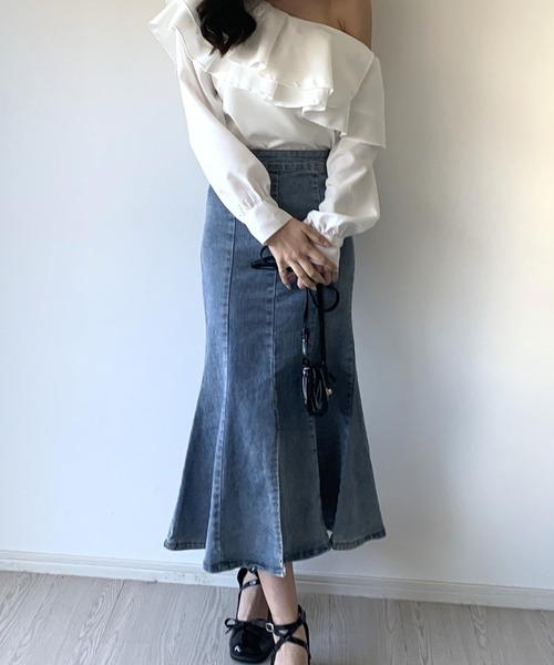 Silly（シリー）の「【韓国コーデに！】デニムマーメイドスカート（デニムスカート・レディース・ブルー/ブラック・SMALL/MEDIUM/LARGE）」の7枚目の写真