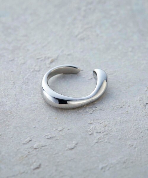 tk.TAKEO KIKUCHI(ティーケータケオキクチ)の「◆ぷっくりピンキーリング&イヤカフ(リング・メンズ・ゴールド/シルバー系4/ゴールド系5/シルバー系5/シルバー・08)」の2枚目の写真