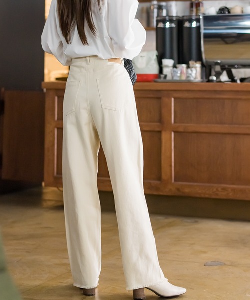 VICKY(ビッキー)の「【最旬トレンド!デニムアイテム】センター切替ストレートハイウエストデニムパンツ《洗濯機で洗える》(デニムパンツ・レディース・ホワイト系その他/ダークネイビー/ブラック系その他・S/M)」の7枚目の写真