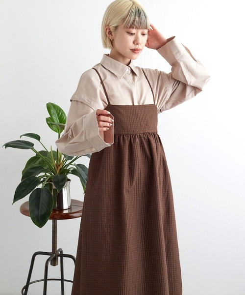 w closet(ダブルクローゼット)の「バックリボンギャザーキャミワンピース(ワンピース・レディース・ブラック/ブラウン/ベージュ・FREE)」の21枚目の写真