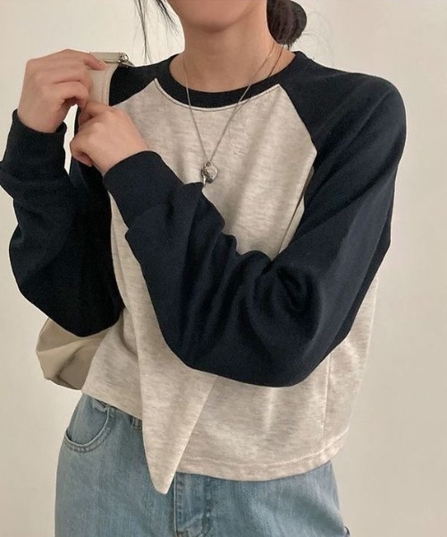 SHEENA(シーナ)の「配色ラグランクロップド丈シンプルロンT(Tシャツ/カットソー・レディース・グリーン/ブラック/モカ・M)」の5枚目の写真