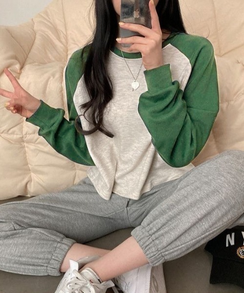 SHEENA(シーナ)の「配色ラグランクロップド丈シンプルロンT(Tシャツ/カットソー・レディース・グリーン/ブラック/モカ・M)」の12枚目の写真