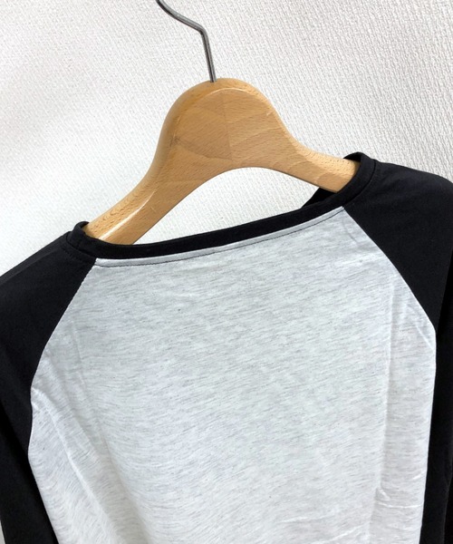 SHEENA(シーナ)の「配色ラグランクロップド丈シンプルロンT(Tシャツ/カットソー・レディース・グリーン/ブラック/モカ・M)」の16枚目の写真