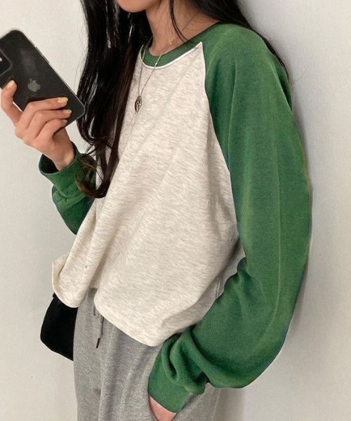 SHEENA(シーナ)の「配色ラグランクロップド丈シンプルロンT(Tシャツ/カットソー・レディース・グリーン/ブラック/モカ・M)」の21枚目の写真