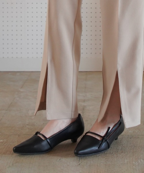 AmiAmi（アミアミ）の「サイドリボンローヒールパンプス/ポインテッドトゥ3センチヒール（パンプス・レディース・シルバー/ブラック/グレイッシュベージュ・L/LL/M/S）」の4枚目の写真