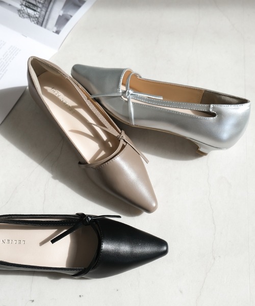 AmiAmi（アミアミ）の「サイドリボンローヒールパンプス/ポインテッドトゥ3センチヒール（パンプス・レディース・シルバー/ブラック/グレイッシュベージュ・L/LL/M/S）」の15枚目の写真