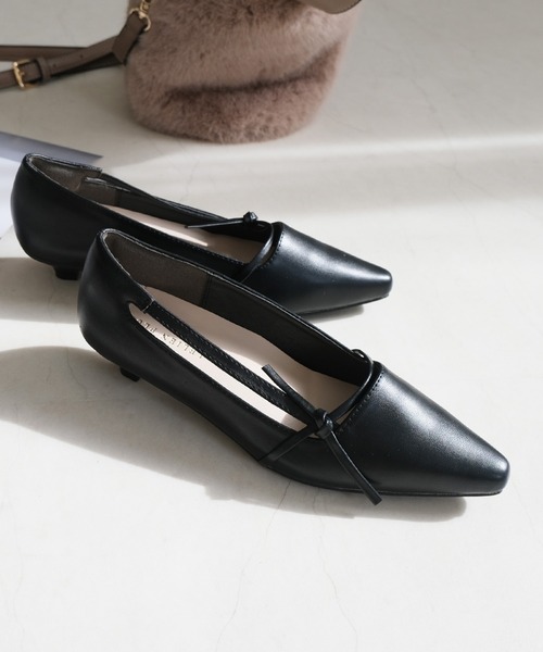 AmiAmi（アミアミ）の「サイドリボンローヒールパンプス/ポインテッドトゥ3センチヒール（パンプス・レディース・シルバー/ブラック/グレイッシュベージュ・L/LL/M/S）」の13枚目の写真