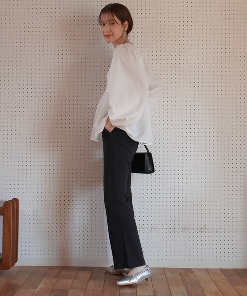 AmiAmi（アミアミ）の「サイドリボンローヒールパンプス/ポインテッドトゥ3センチヒール（パンプス・レディース・シルバー/ブラック/グレイッシュベージュ・L/LL/M/S）」の17枚目の写真