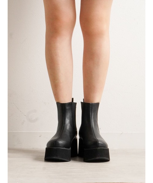 Fabby fabby（ファビィーファビィー）の「厚底サイドゴアブーツ（ブーツ・レディース・ブラック/ブラウン・MEDIUM/LARGE/SMALL）」の8枚目の写真