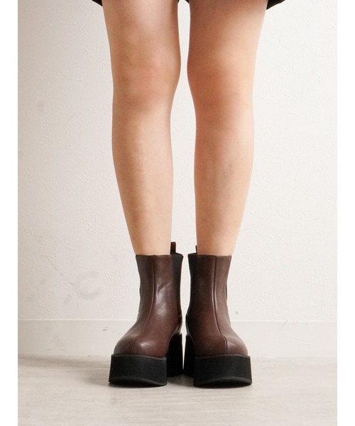 Fabby fabby（ファビィーファビィー）の「厚底サイドゴアブーツ（ブーツ・レディース・ブラック/ブラウン・MEDIUM/LARGE/SMALL）」の11枚目の写真