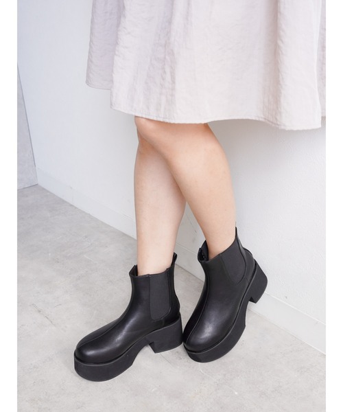 Fabby fabby（ファビィーファビィー）の「厚底サイドゴアブーツ（ブーツ・レディース・ブラック/ブラウン・MEDIUM/LARGE/SMALL）」の7枚目の写真